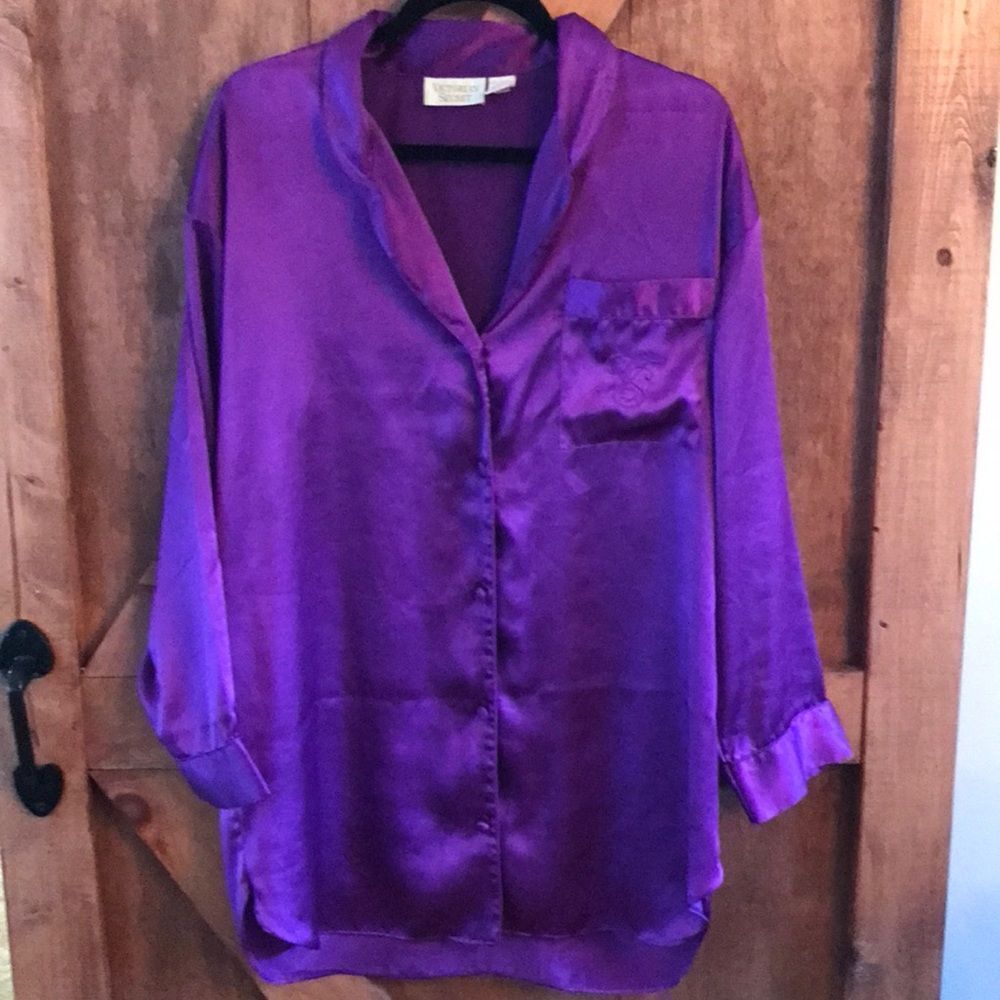VINTAGE VICTORIA’S SECRET PURPLE MEDIUM SLEEP SHIRT GOWN GOLD LABEL PAJAMAS - Picture 1 of 4